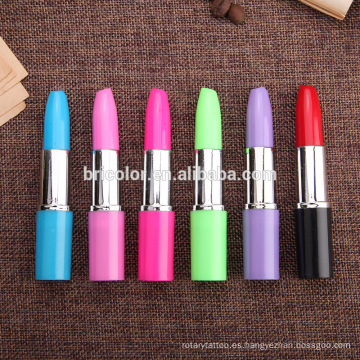 Bolígrafo diseñado de moda de la forma de la barra de labios, bolígrafo plástico del rodillo de la barra de labios